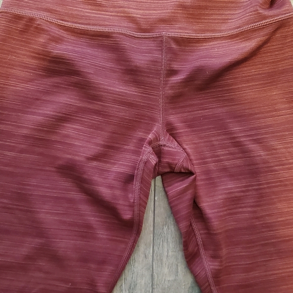 Athleta Elation Textured 7/8 )ength Tights - Picture 4 of 6